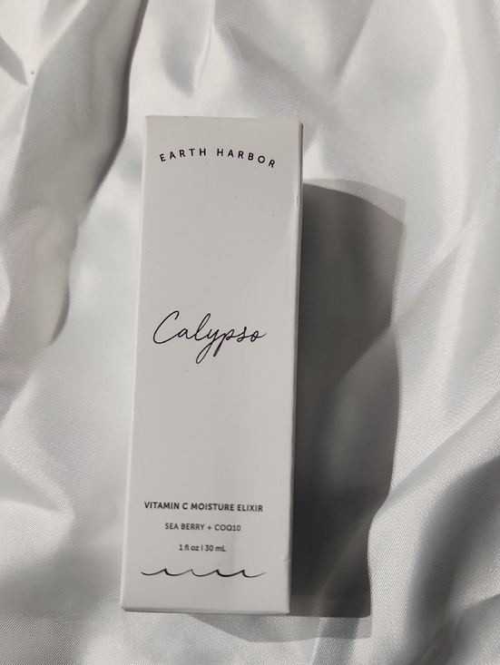 earth harbor Other - Earth Harbor Calypso Vitamin C Moisture Elixir — White